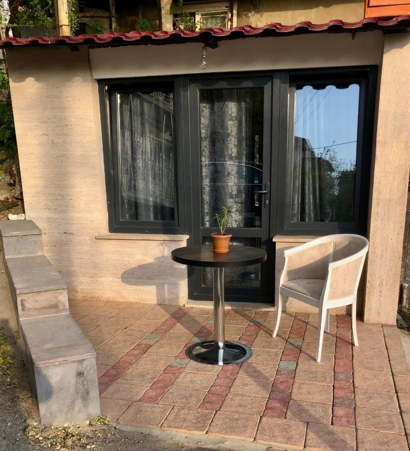 Villa Next To Victory Park Erevan Exterior foto